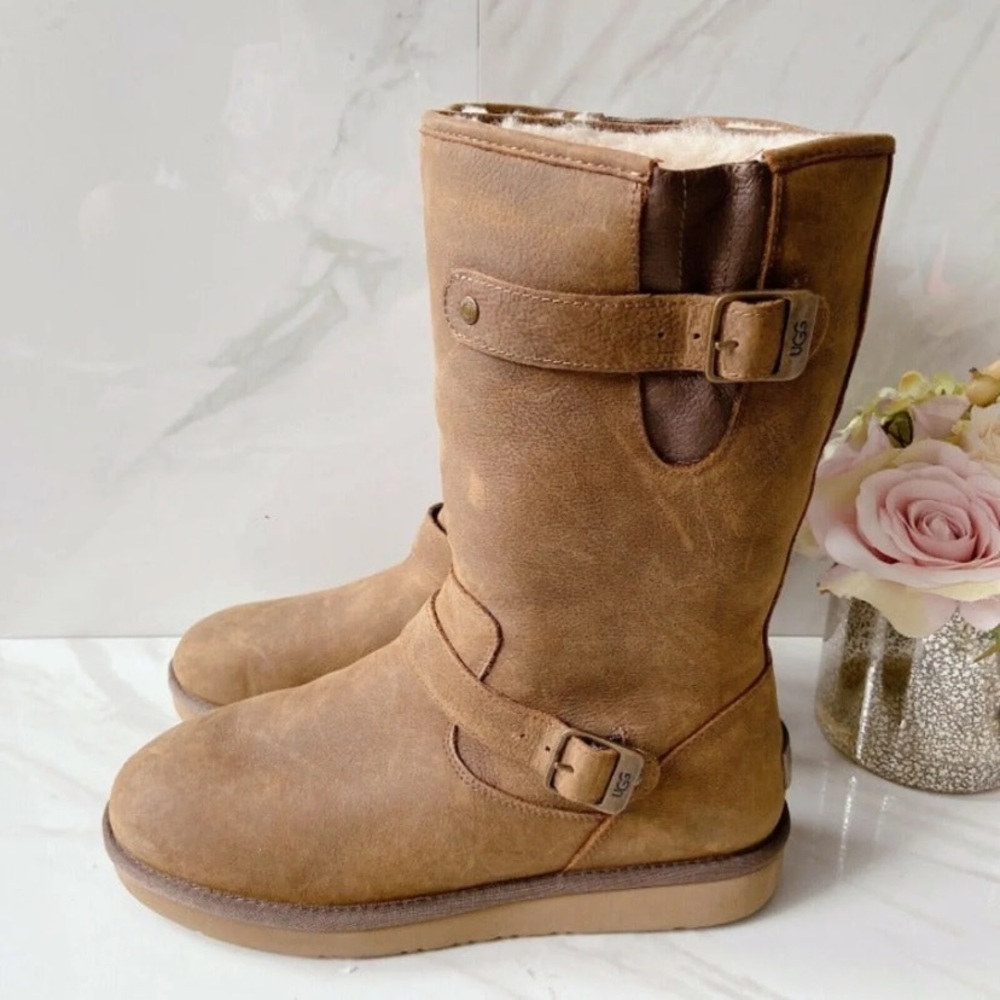 Size 11 Uggs boots